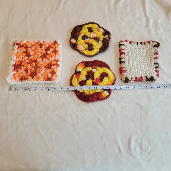 π΄3/$15π΄ Vintage handmade pot holders/trivits/warm pads set of 4 kitchen - Picture 11 of 12